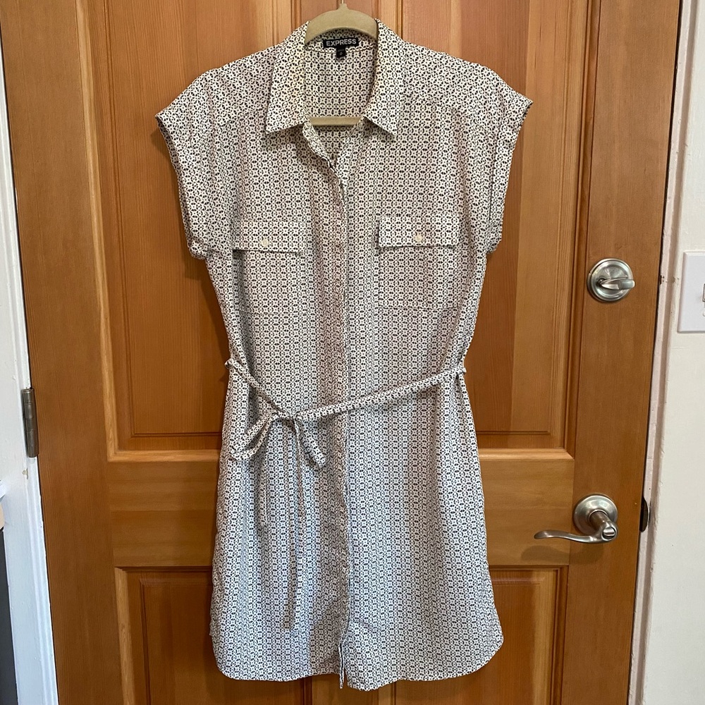 [Express] Patterned White Shirt Dress